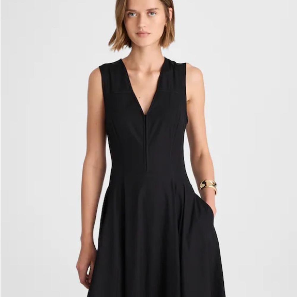 NWT Madewell V-Neck Black Midi dress Circle skirt A line fit & flare sleeveless - Picture 5 of 15